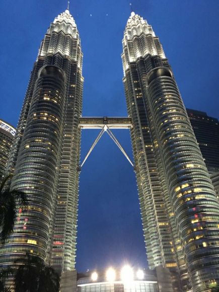 ТРОПИЧЕСКА НОВА ГОДИНА В МАЛАЙЗИЯ – космополитната столица Куала Лумпур, магическия Борнео и безкрайните плажове на Лангкави