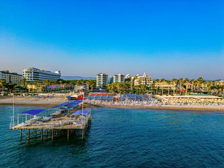 CONCORDIA CELES HOTEL