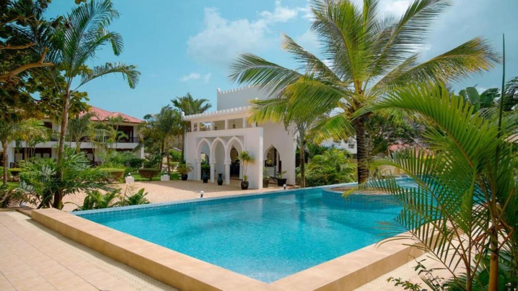 AHG HISIA NUNGWI EXPERIENCE HOTEL