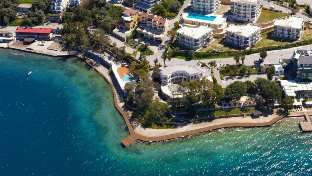 Roseira Beach Resort