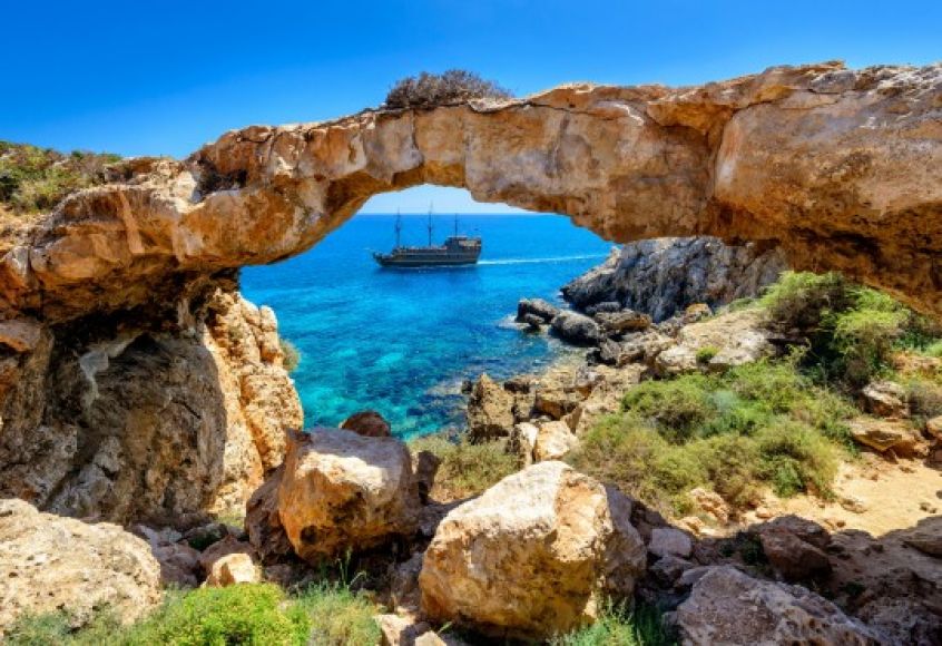 Почивка в Кипър с чартър 2026