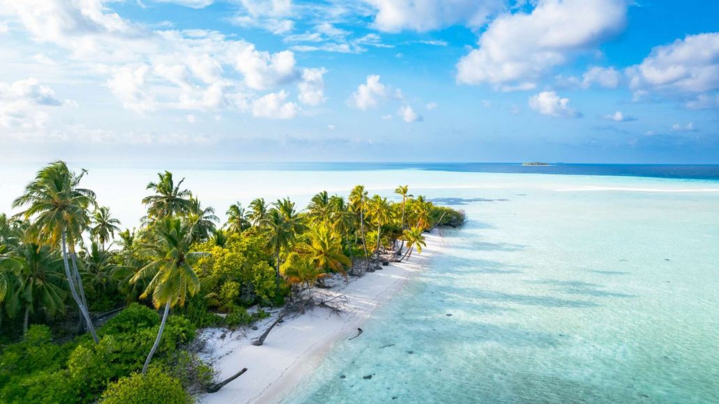 МАЛДИВИ - НОВА ГОДИНА 2026 / САМОЛЕТНА ПРОГРАМА С ПОЛЕТ ОТ СОФИЯ / 8 НОЩУВКИ, 11 ДНИ / 29.12.2025 - 